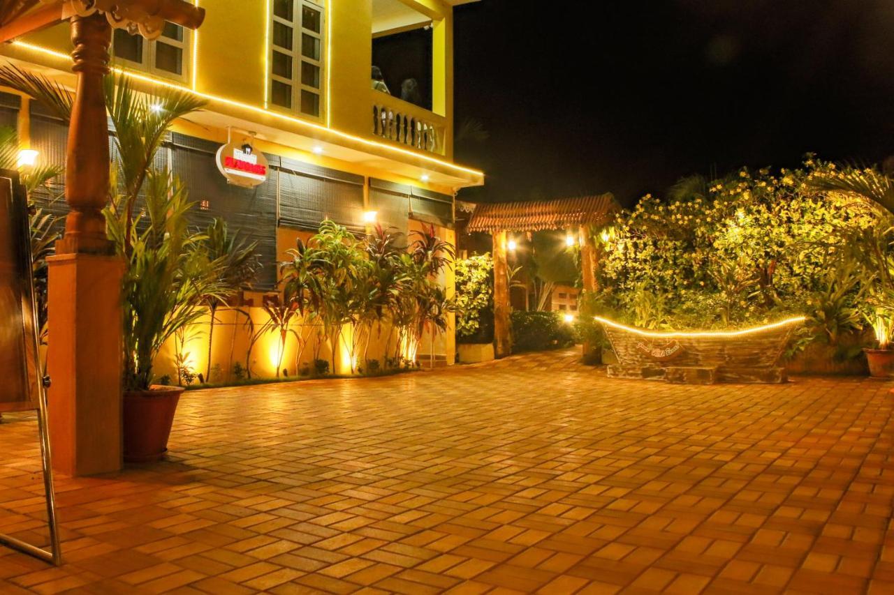 Grand Vatika Resort Arambol Esterno foto