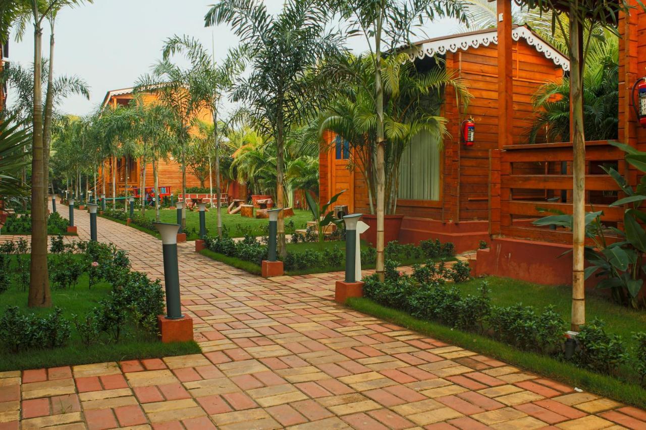 Grand Vatika Resort Arambol Esterno foto