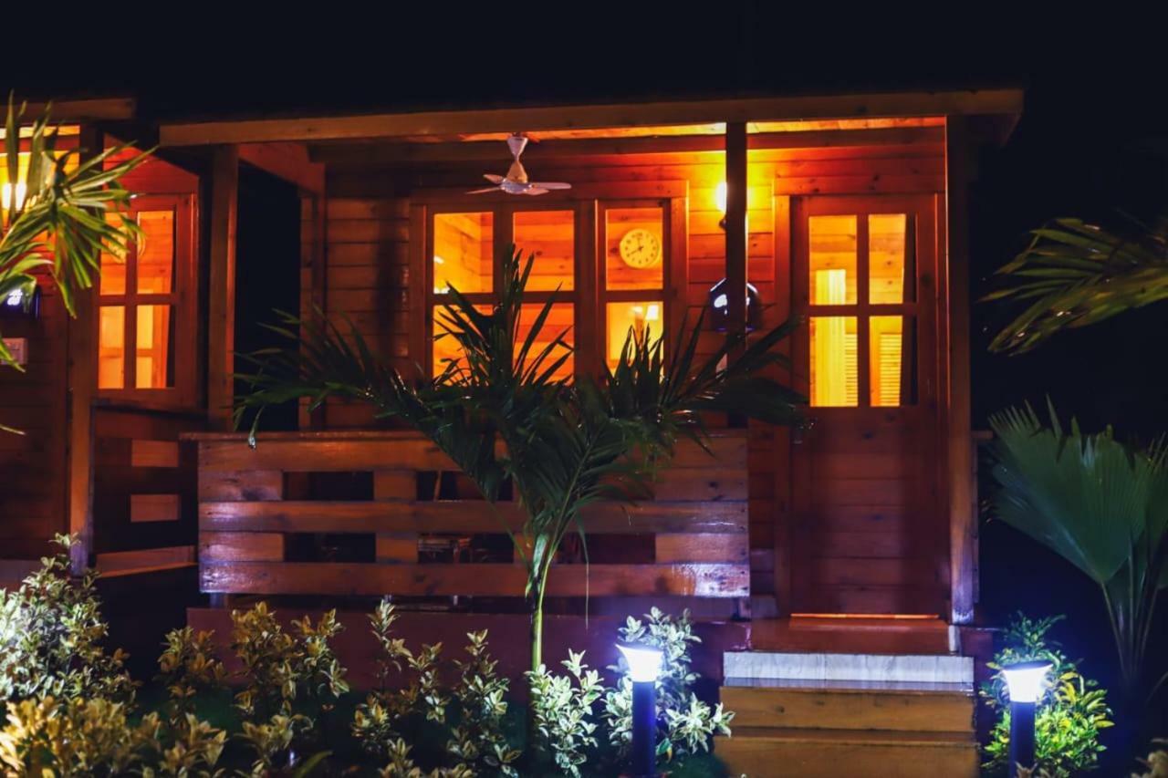 Grand Vatika Resort Arambol Esterno foto