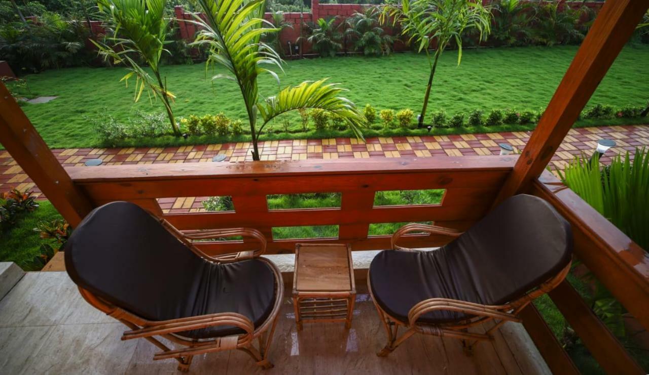 Grand Vatika Resort Arambol Esterno foto
