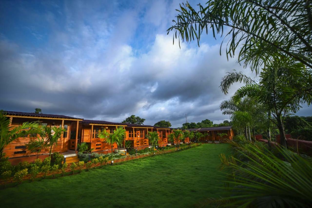Grand Vatika Resort Arambol Esterno foto