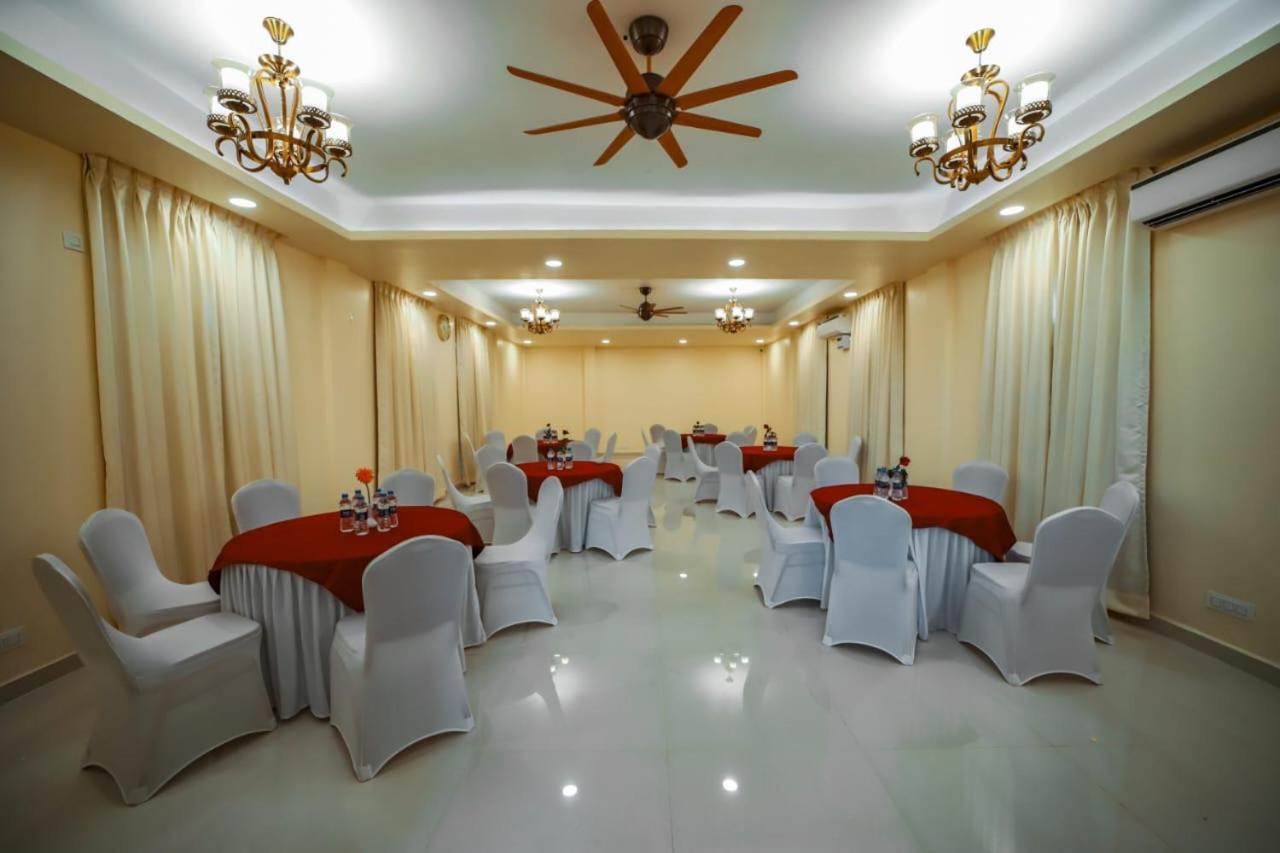 Grand Vatika Resort Arambol Esterno foto